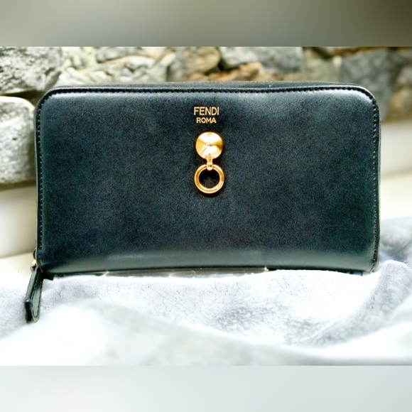 FENDI - Picture 6 of 6